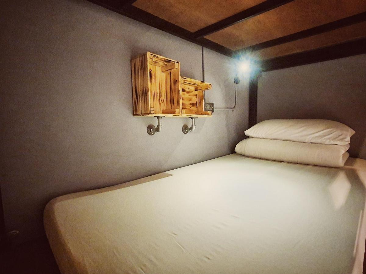 62巷背包客棧 Lane62 Hostel Longjing Exteriör bild