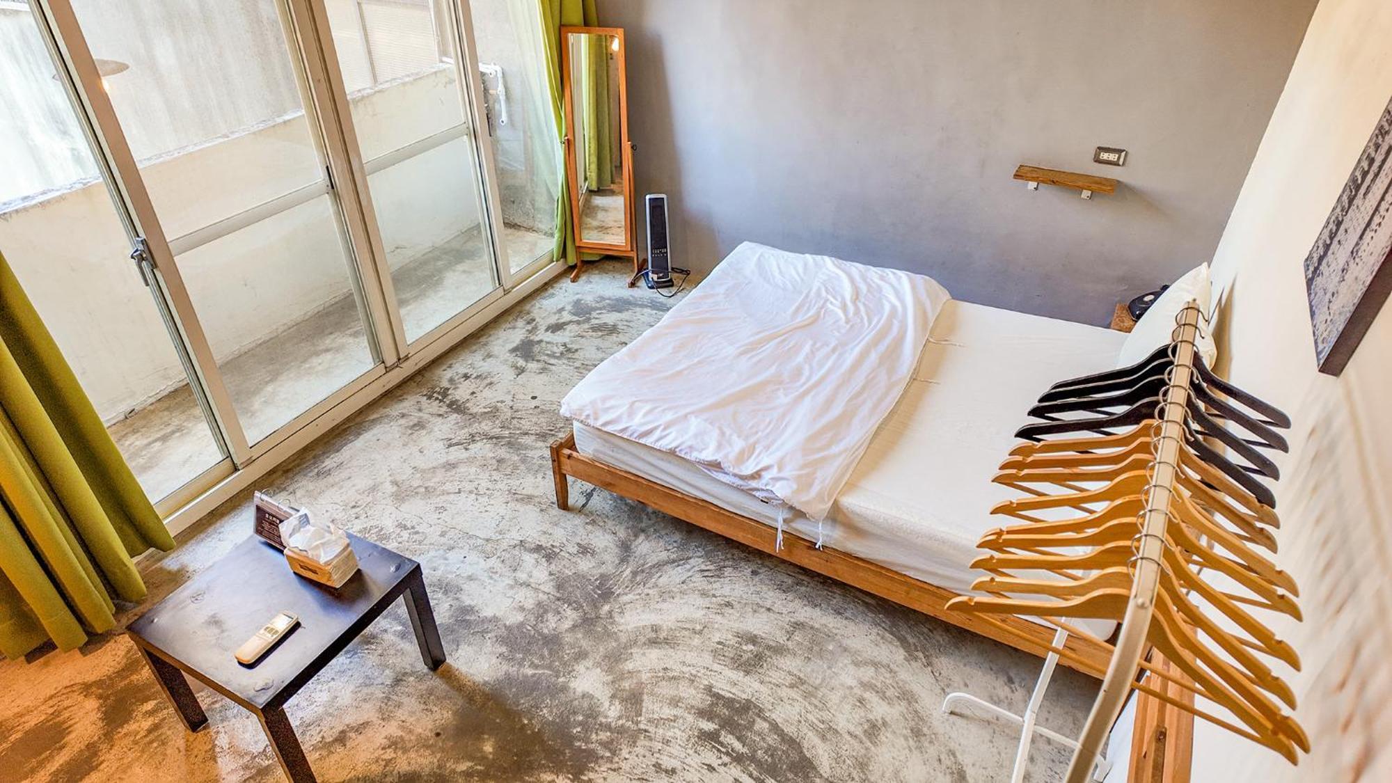 62巷背包客棧 Lane62 Hostel Longjing Exteriör bild