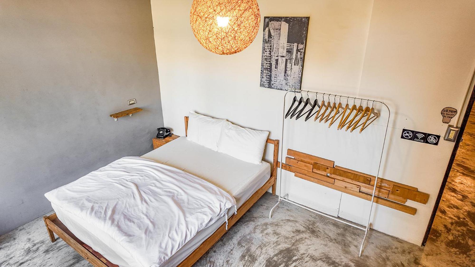 62巷背包客棧 Lane62 Hostel Longjing Exteriör bild