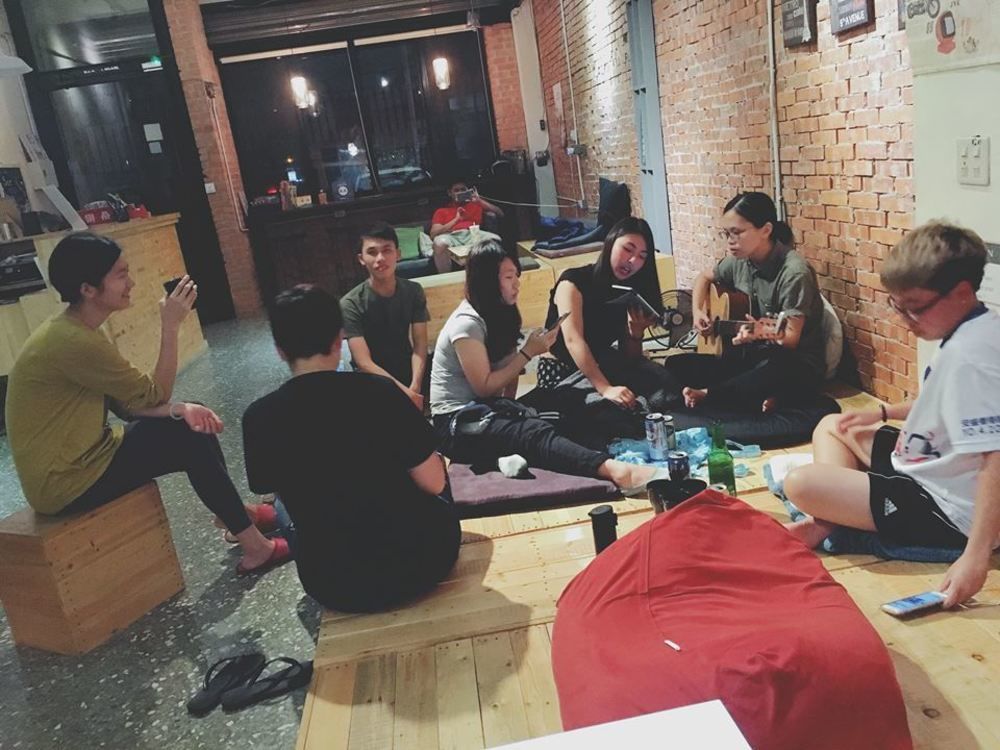62巷背包客棧 Lane62 Hostel Longjing Exteriör bild