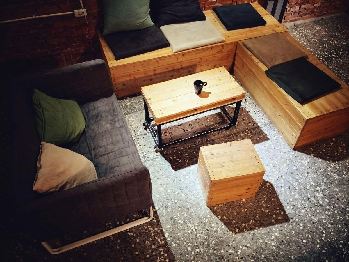 62巷背包客棧 Lane62 Hostel Longjing Exteriör bild
