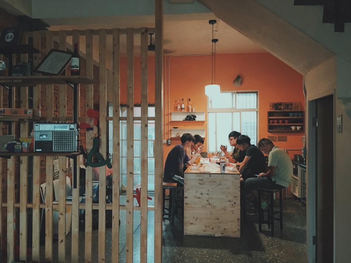 62巷背包客棧 Lane62 Hostel Longjing Exteriör bild