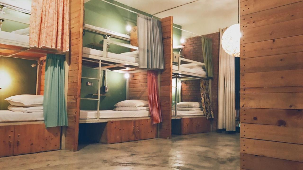 62巷背包客棧 Lane62 Hostel Longjing Exteriör bild
