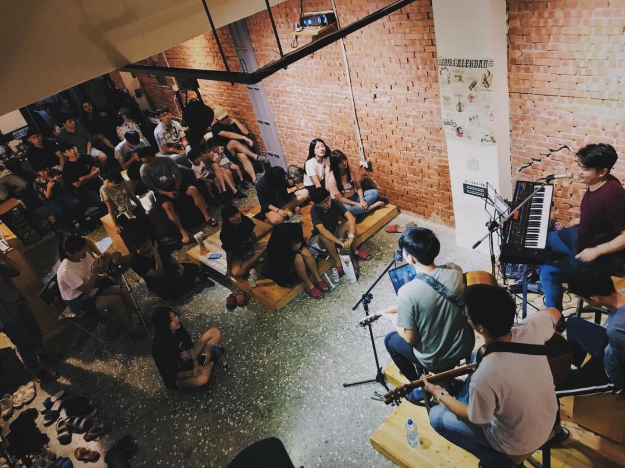 62巷背包客棧 Lane62 Hostel Longjing Exteriör bild