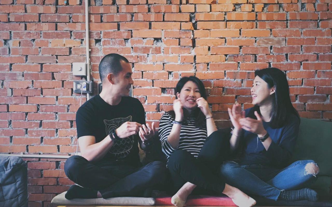 62巷背包客棧 Lane62 Hostel Longjing Exteriör bild